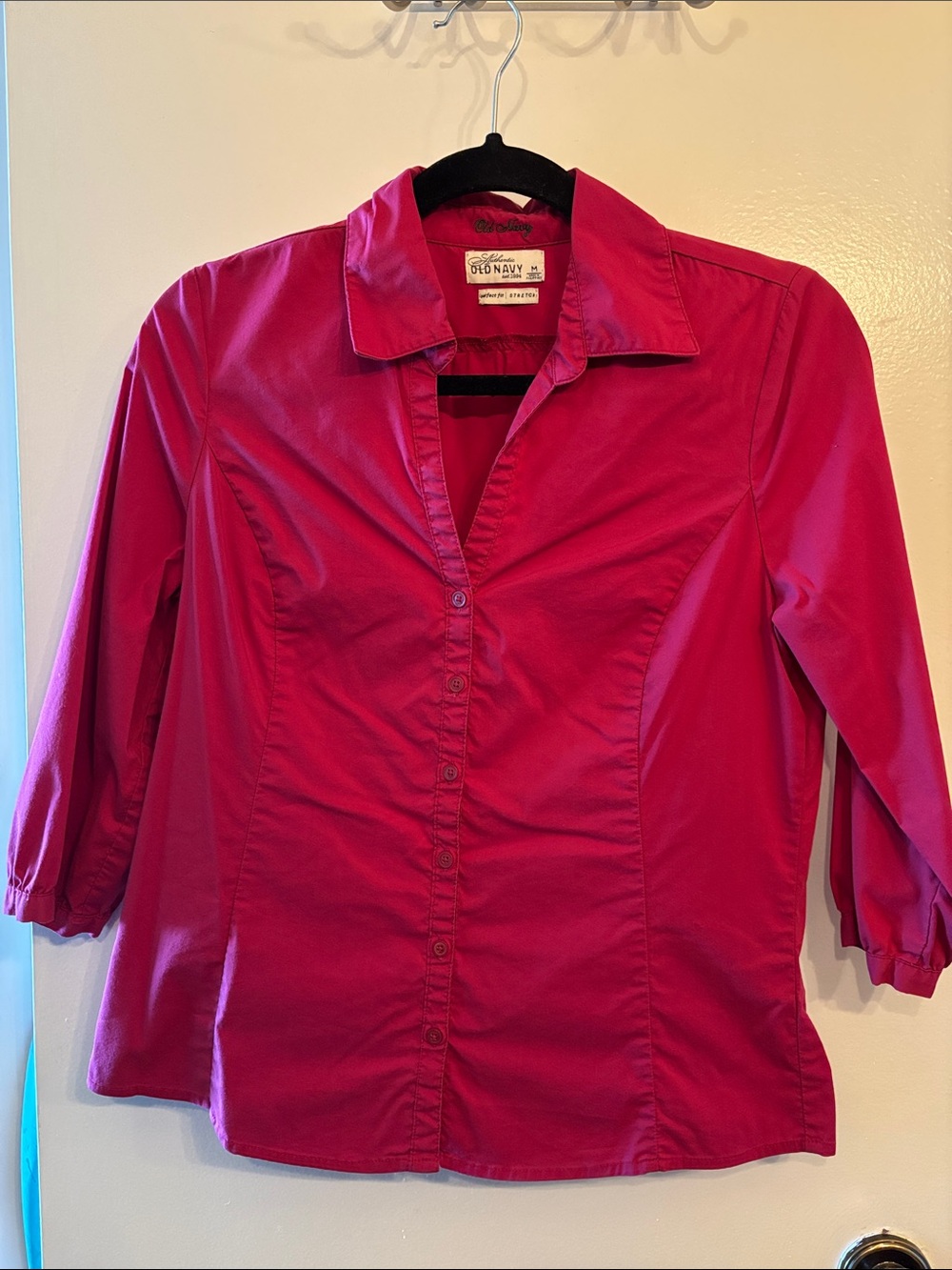 Old Navy Women's Pink Button-Up Shirt